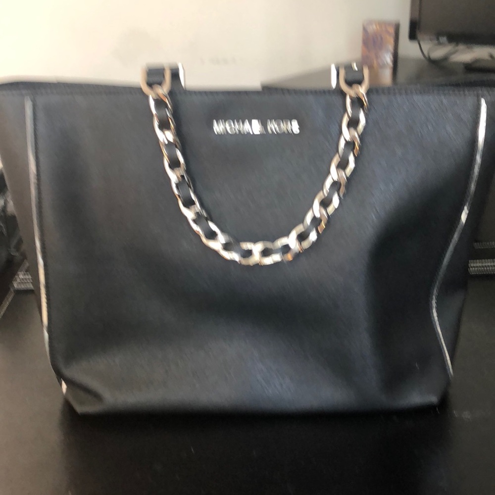 Black tote